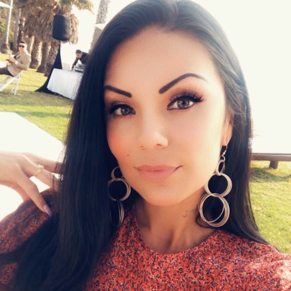 Meet your Posher, Viviana